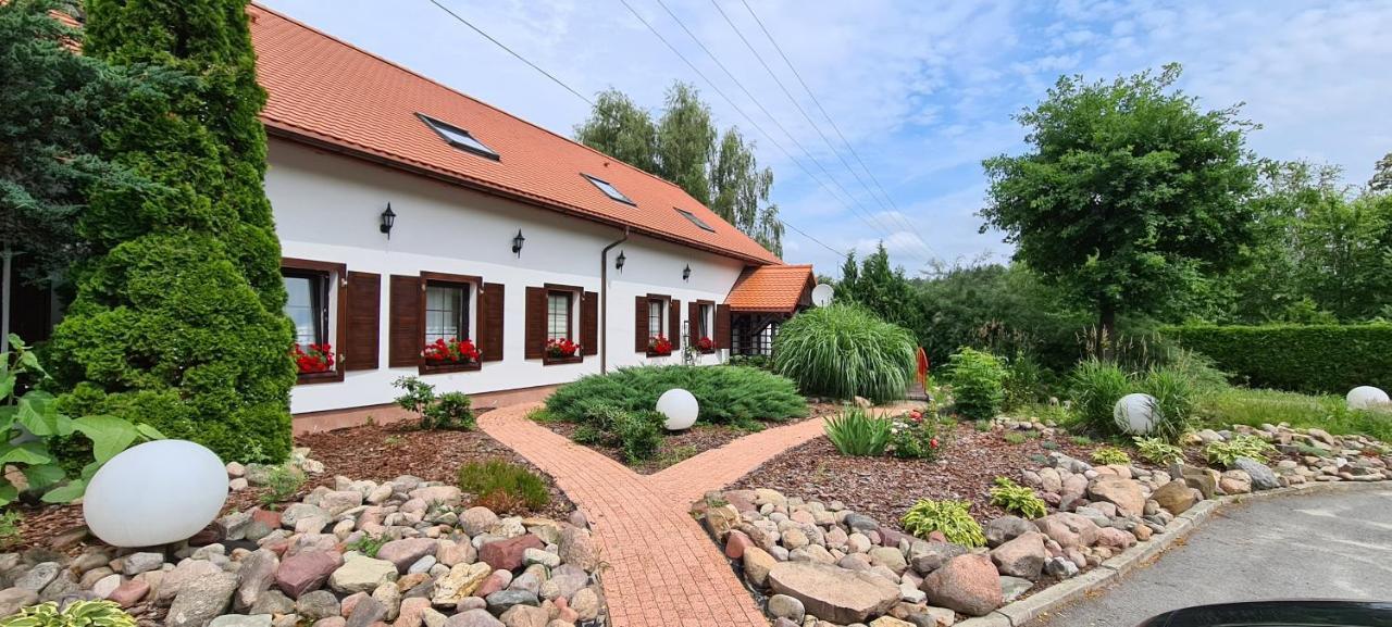 Motel Pod Basztą Naglowice Kültér fotó
